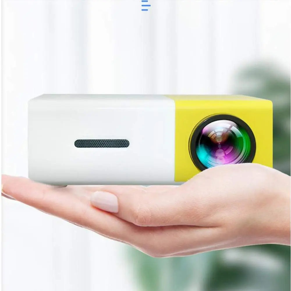Zmucen's Projector Brings Bright Home Entertainment